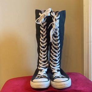 Chuck Taylor All Star knee high lace up converse🖤